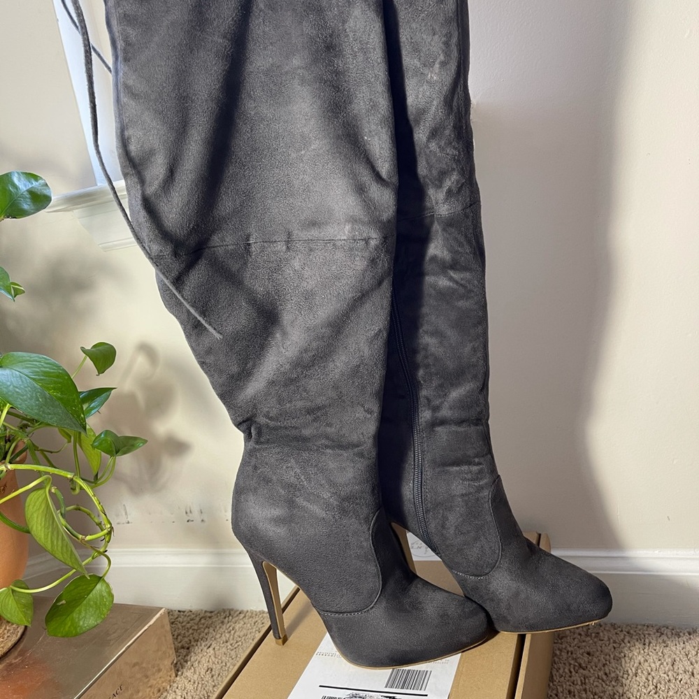 Grey boots